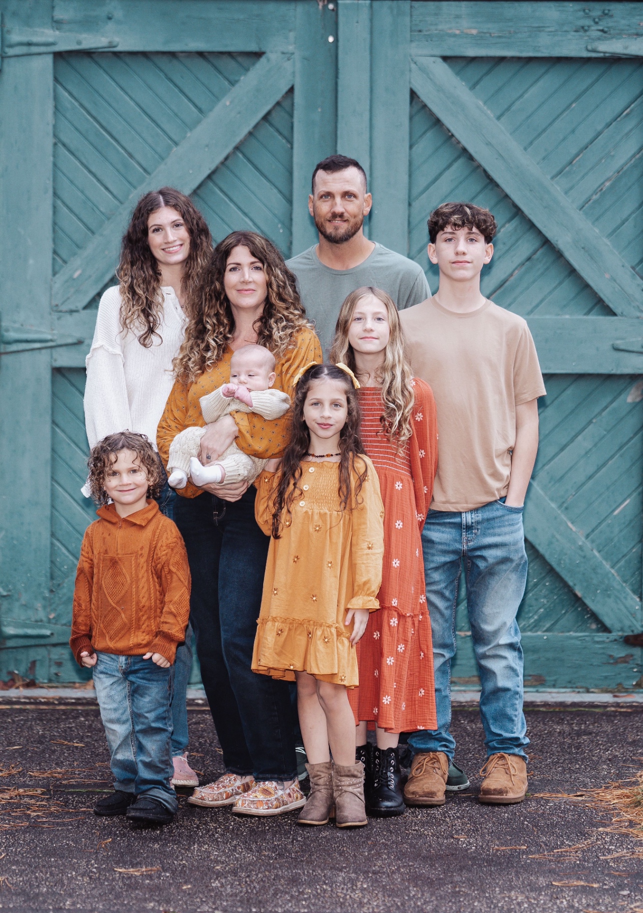 Brian, Vicki, and their six children — the Roddy family